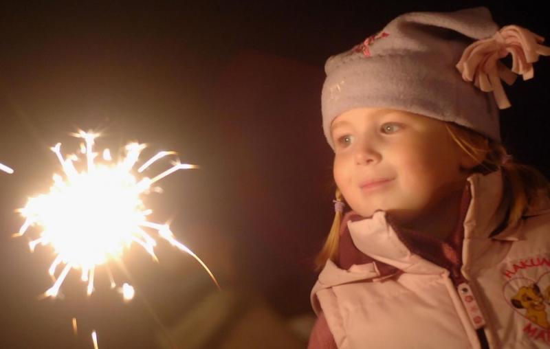 Ура, каникулы! Пиротехника, которую можно запускать с детьми - Сретенск | sretensk.salutsklad.ru